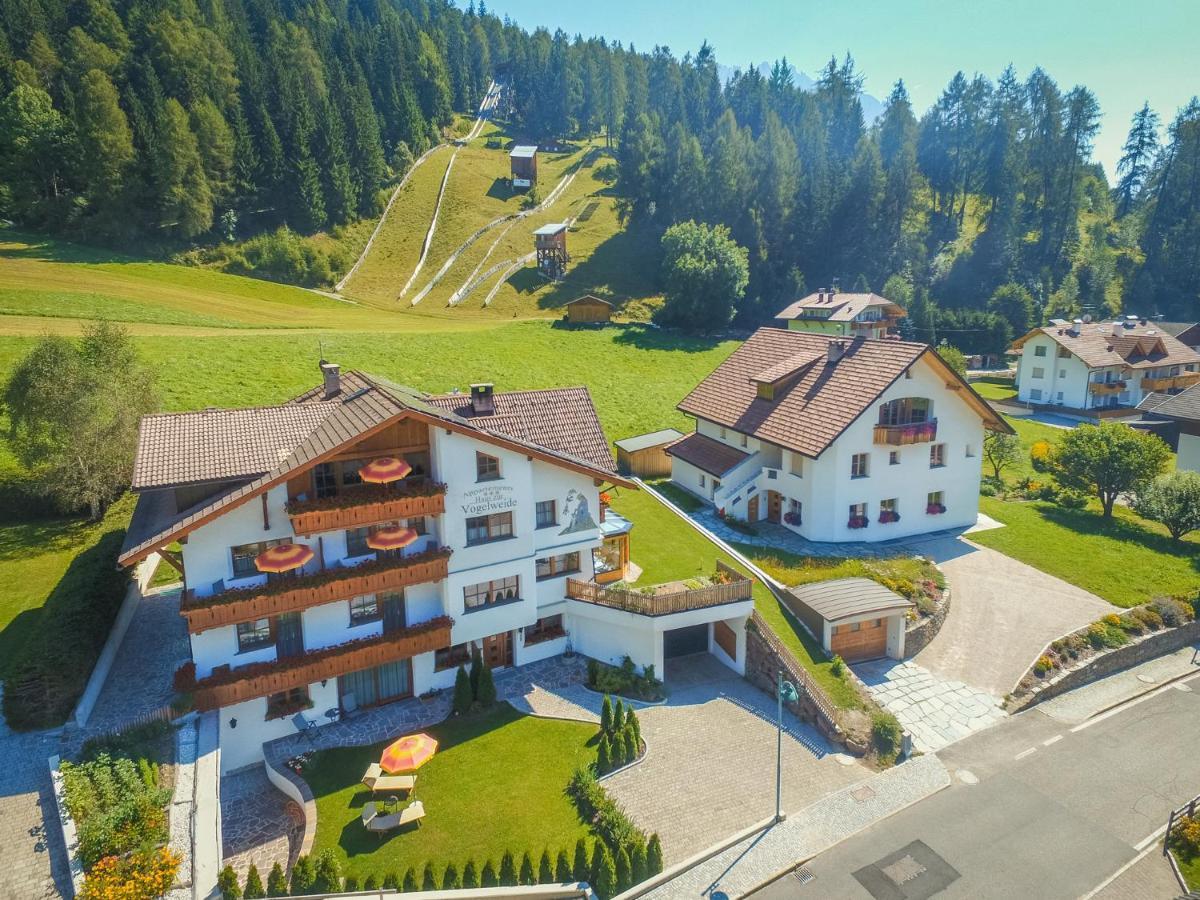 Appartement Haus Zur Vogelweide App 1 à Dobbiaco Extérieur photo