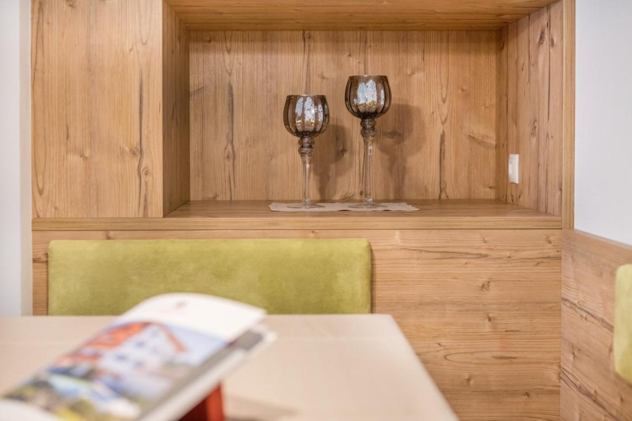 Appartement Haus Zur Vogelweide App 1 à Dobbiaco Extérieur photo