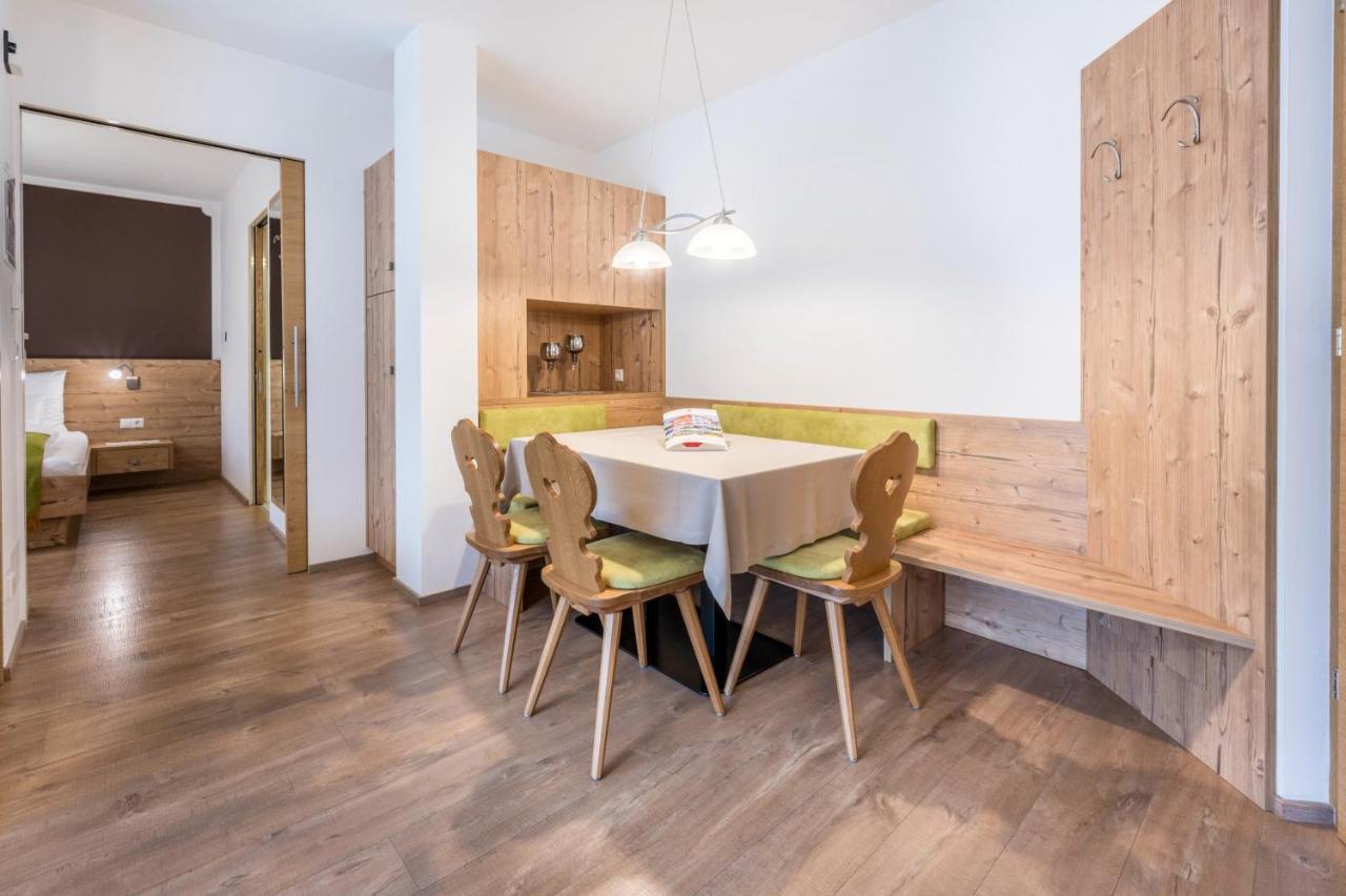 Appartement Haus Zur Vogelweide App 1 à Dobbiaco Extérieur photo