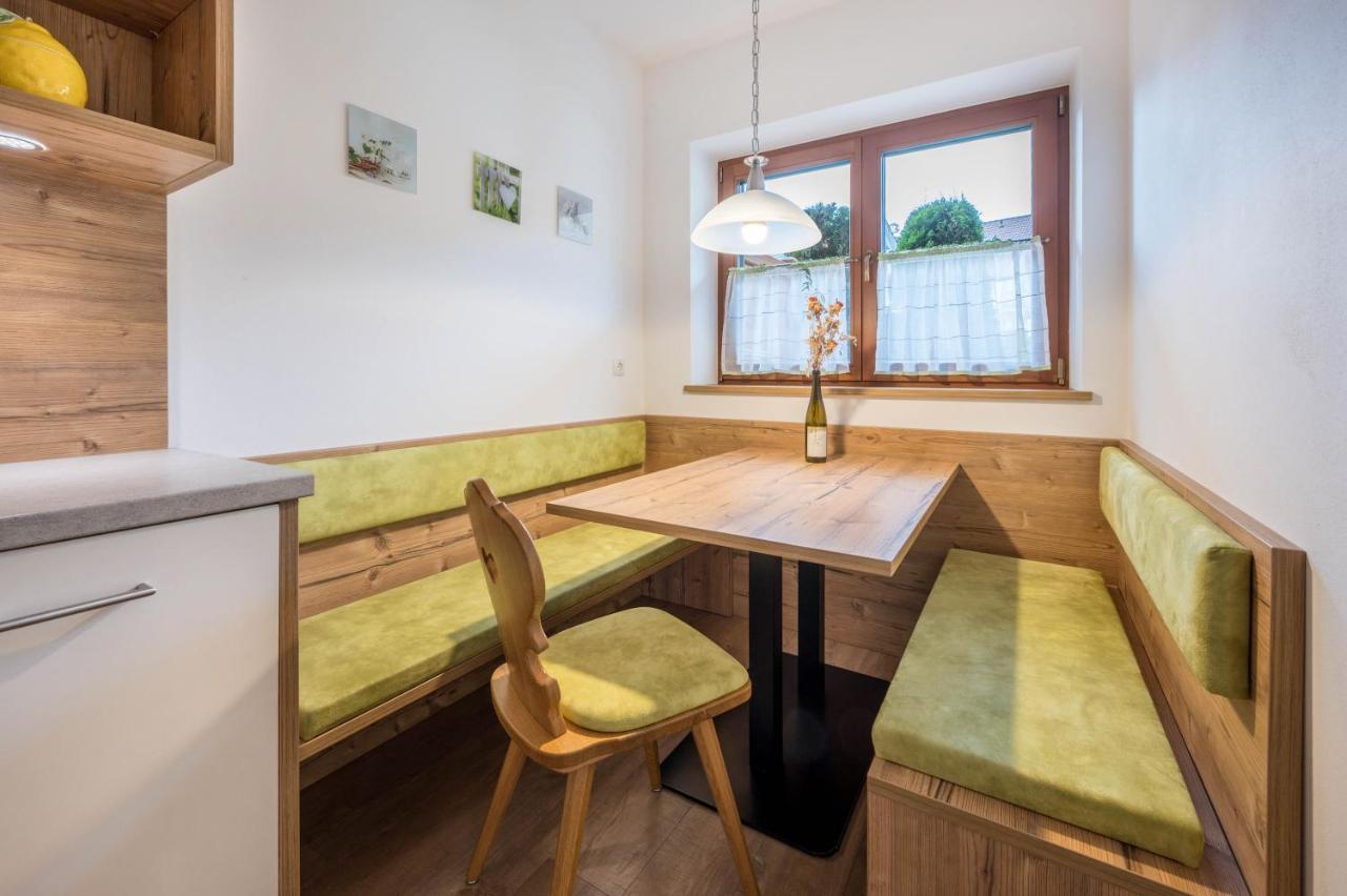 Appartement Haus Zur Vogelweide App 1 à Dobbiaco Extérieur photo