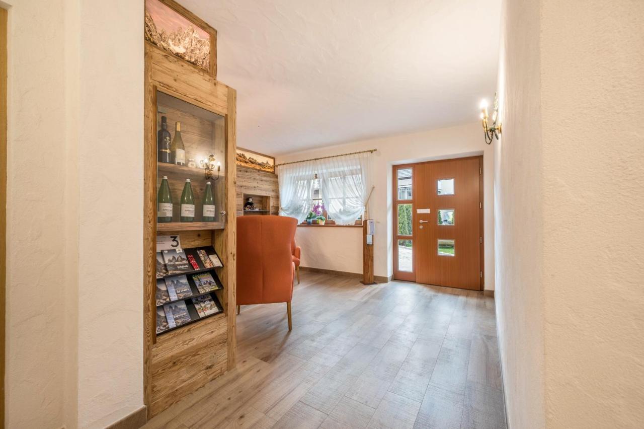 Appartement Haus Zur Vogelweide App 1 à Dobbiaco Extérieur photo