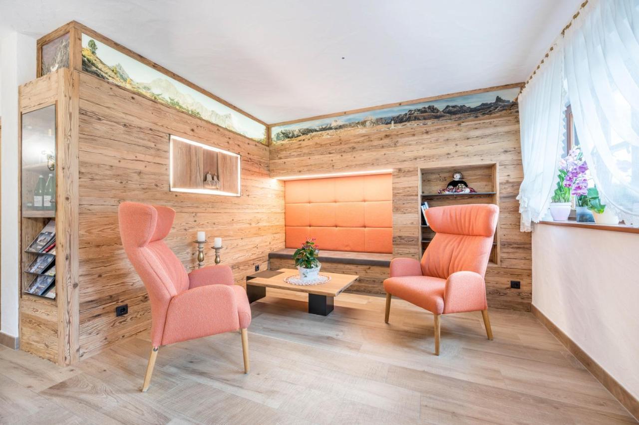 Appartement Haus Zur Vogelweide App 1 à Dobbiaco Extérieur photo